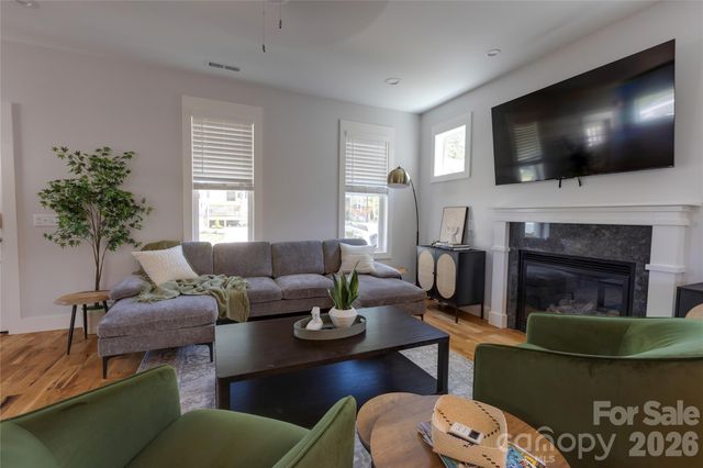 20 Loblolly Lane, Asheville, NC 28803