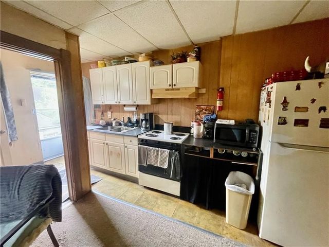 732 Idlewood Ave, Carnegie, PA 15106