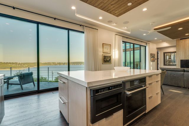 5004 McIntyre CIR, Austin, TX 78734