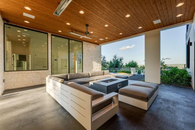 5004 McIntyre CIR, Austin, TX 78734