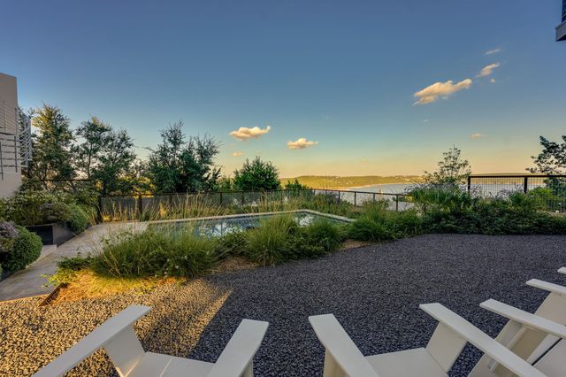 5004 McIntyre CIR, Austin, TX 78734