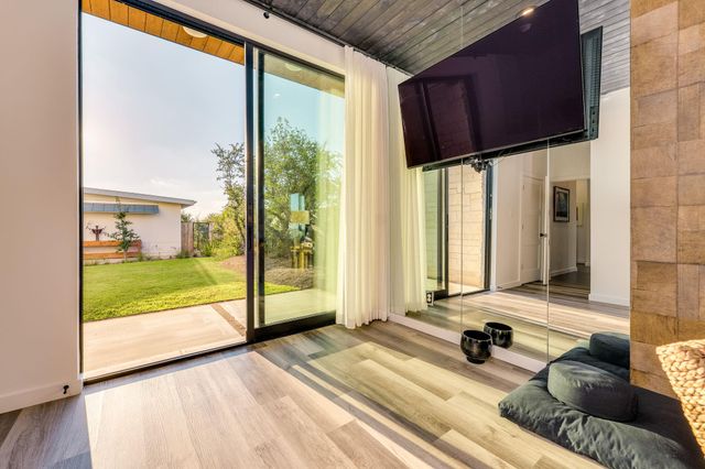 5004 McIntyre CIR, Austin, TX 78734