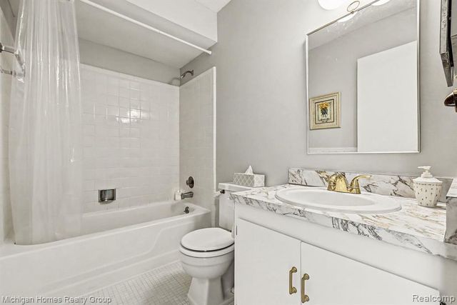 1437 Lantern Lane, Rochester Hills, MI 48306