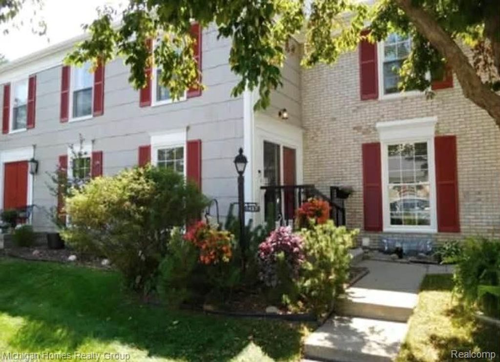 1437 Lantern Lane, Rochester Hills, MI 48306