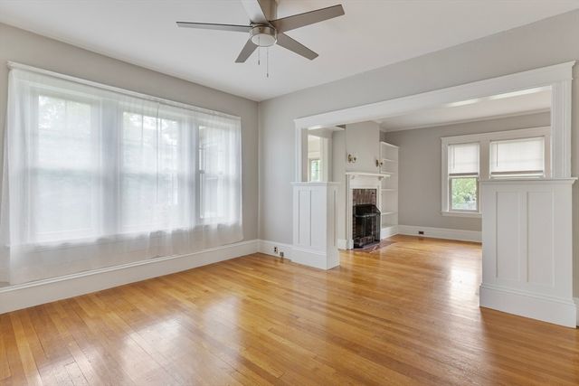 53 Hillcroft Ave, Worcester, MA 01606