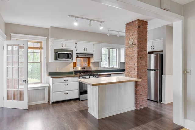 53 Hillcroft Ave, Worcester, MA 01606