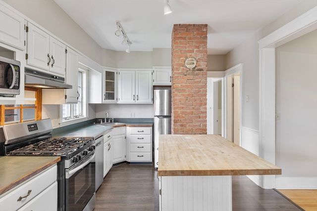 53 Hillcroft Ave, Worcester, MA 01606