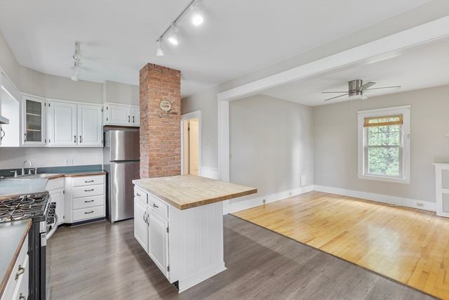 53 Hillcroft Ave, Worcester, MA 01606