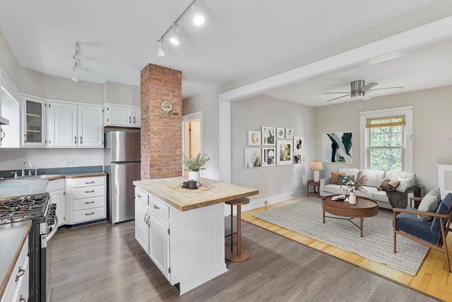 53 Hillcroft Ave, Worcester, MA 01606