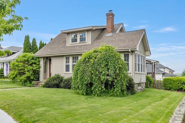 53 Hillcroft Ave, Worcester, MA 01606