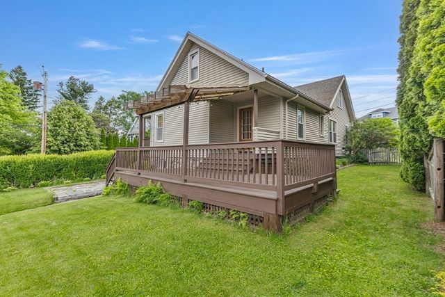 53 Hillcroft Ave, Worcester, MA 01606