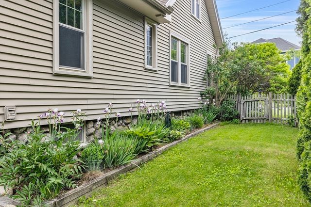 53 Hillcroft Ave, Worcester, MA 01606