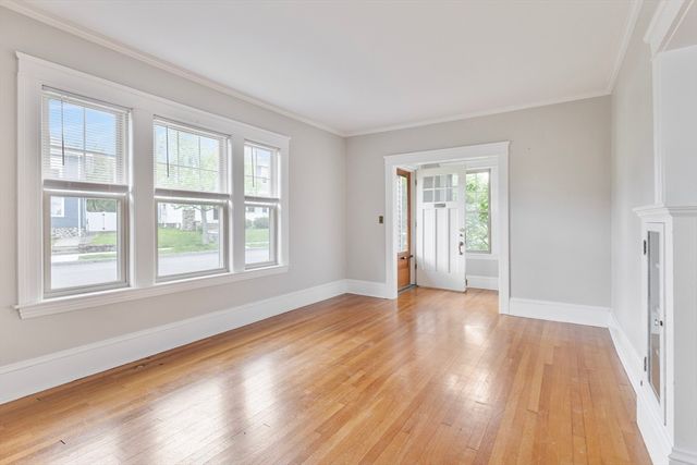 53 Hillcroft Ave, Worcester, MA 01606