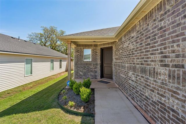 1114 Foal Drive, Guthrie, OK 73044