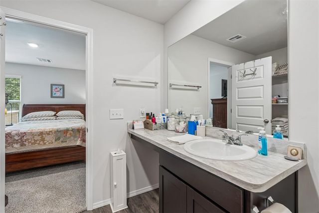 1114 Foal Drive, Guthrie, OK 73044