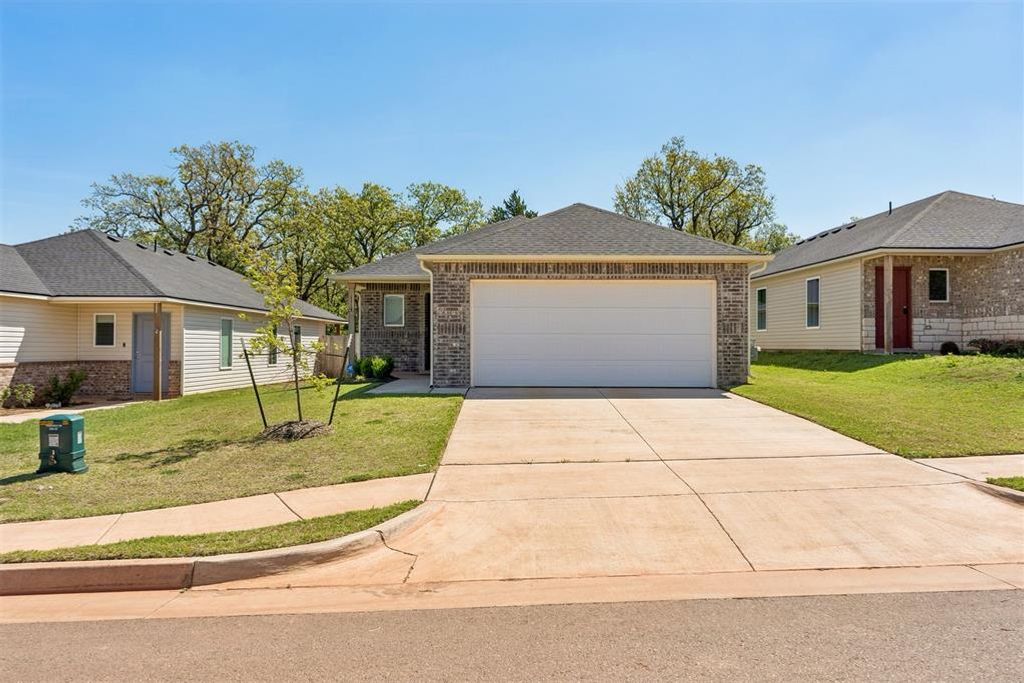 1114 Foal Drive, Guthrie, OK 73044