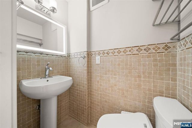 267 Hickory Avenue, Tenafly, NJ 07670