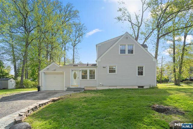 267 Hickory Avenue, Tenafly, NJ 07670