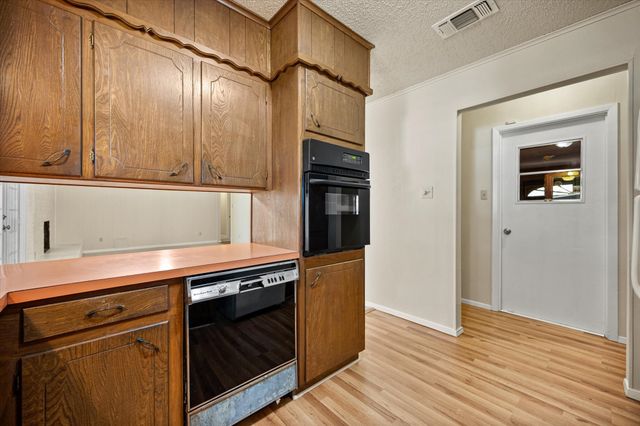 3813 Brookdale Road, Benbrook, TX 76116