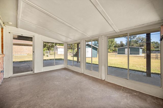 3813 Brookdale Road, Benbrook, TX 76116