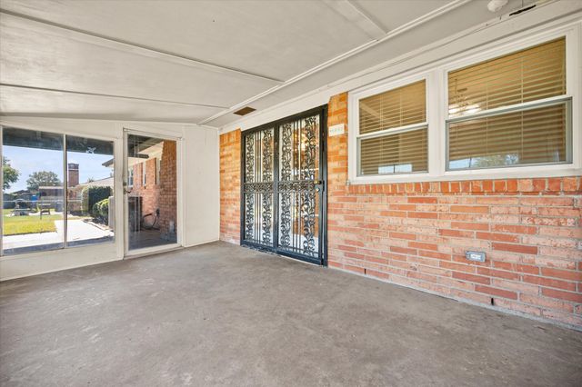 3813 Brookdale Road, Benbrook, TX 76116