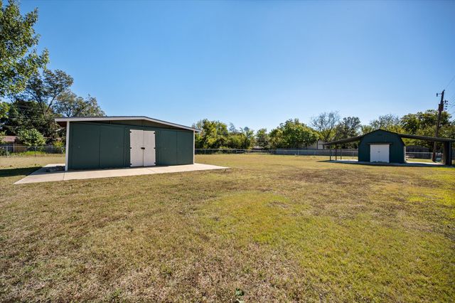 3813 Brookdale Road, Benbrook, TX 76116