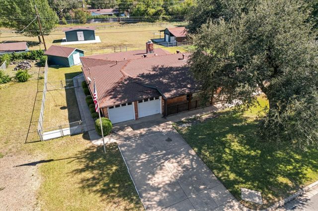 3813 Brookdale Road, Benbrook, TX 76116