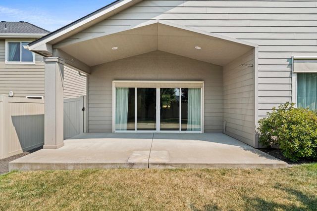 1999 N Wolfe Penn St, Liberty Lake, WA 99019