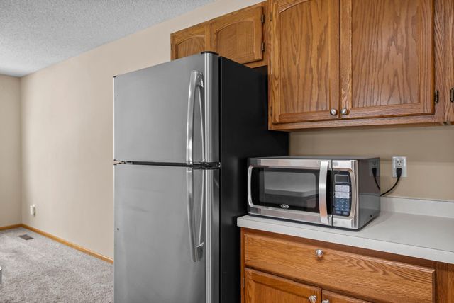 356 Gironde Court, Woodbury, MN 55125