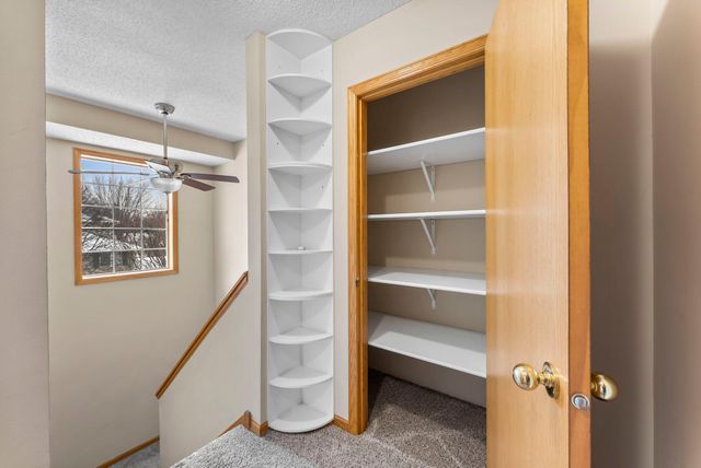 356 Gironde Court, Woodbury, MN 55125