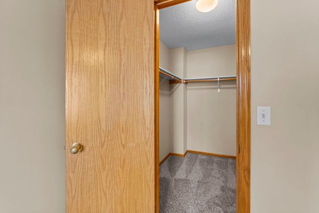 356 Gironde Court, Woodbury, MN 55125