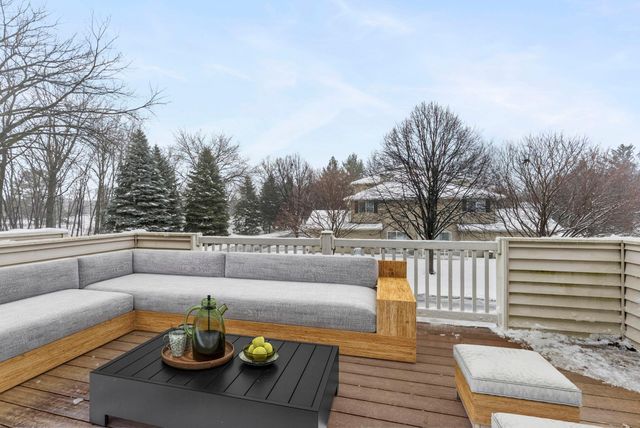 356 Gironde Court, Woodbury, MN 55125