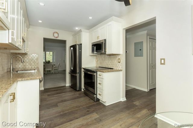 969 Wexford Way, Rochester Hills, MI 48307