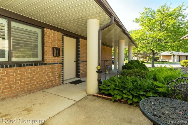 969 Wexford Way, Rochester Hills, MI 48307
