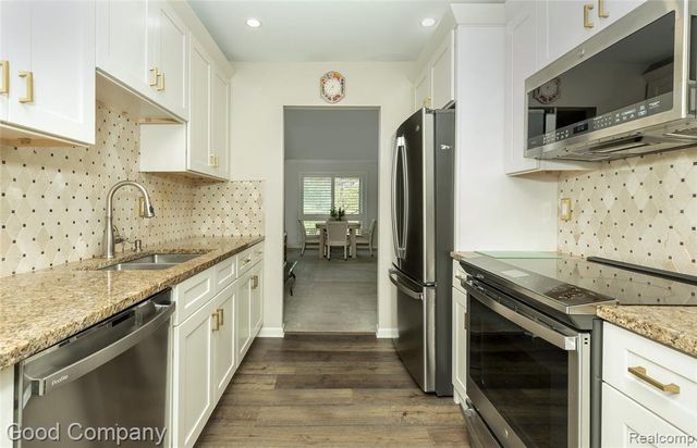 969 Wexford Way, Rochester Hills, MI 48307