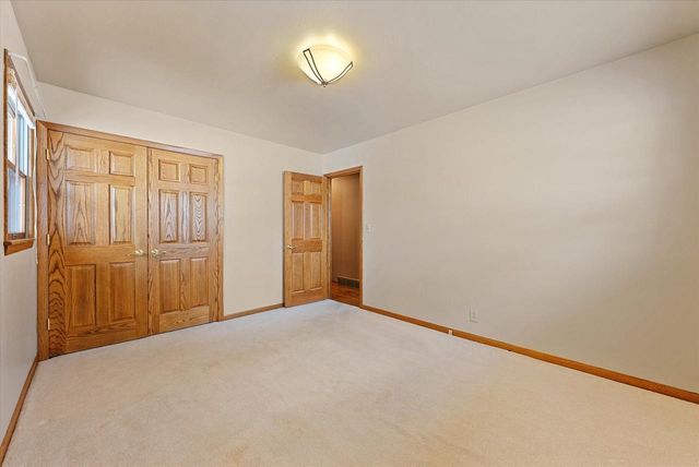 1624 Randy CIRCLE, Port Washington, WI 53074