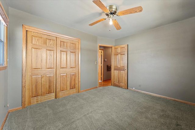 1624 Randy CIRCLE, Port Washington, WI 53074