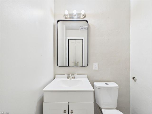 3304 Greenwood DR, Hampton, VA 23666