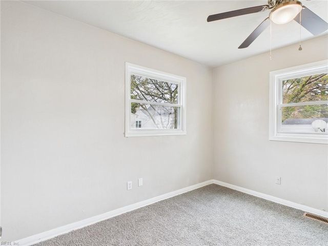 3304 Greenwood DR, Hampton, VA 23666