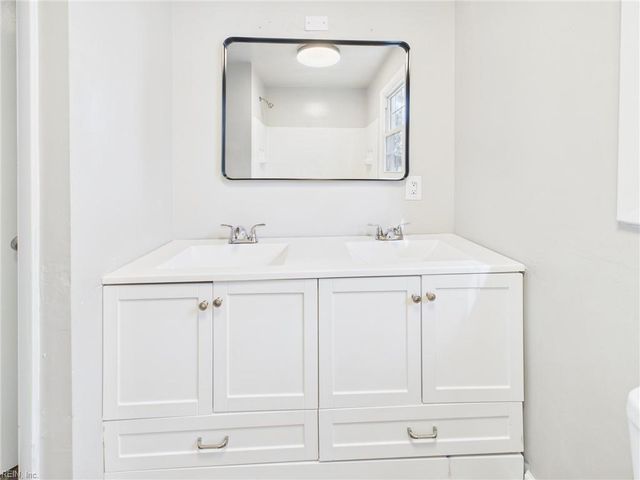 3304 Greenwood DR, Hampton, VA 23666