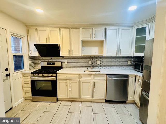 4118 BUENA VISTA AVE, Baltimore, MD 21211