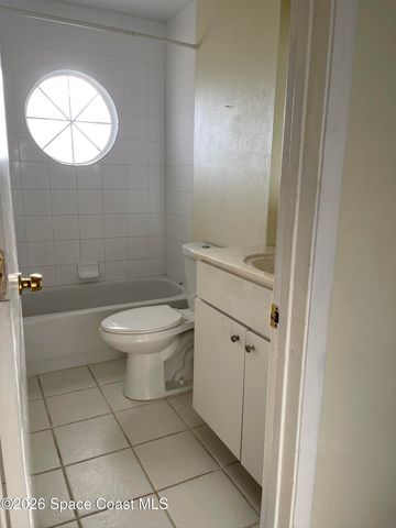 1495 Malibu Circle NE 102, Palm Bay, FL 32905