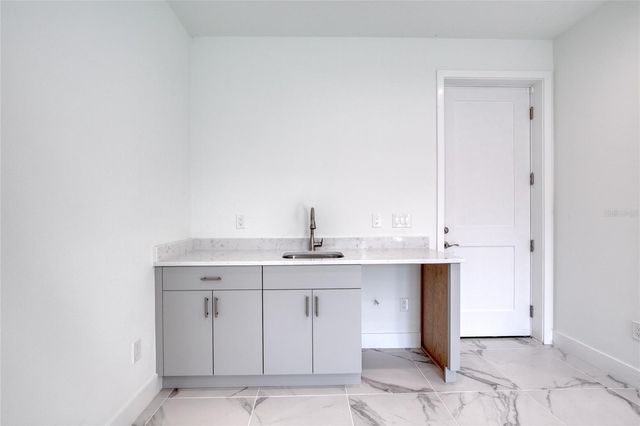 206 N HALIFAX AVENUE, Daytona Beach, FL 32118