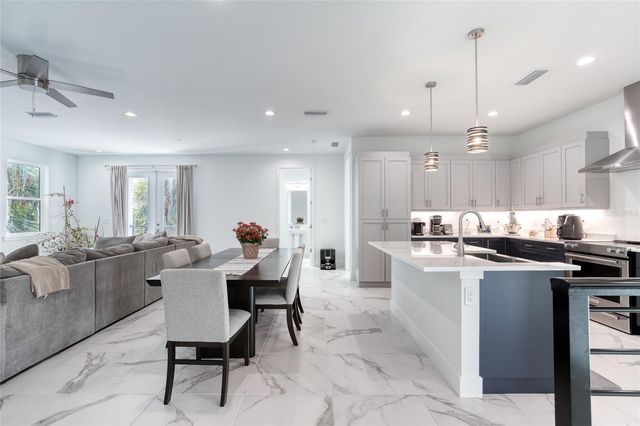 206 N HALIFAX AVENUE, Daytona Beach, FL 32118