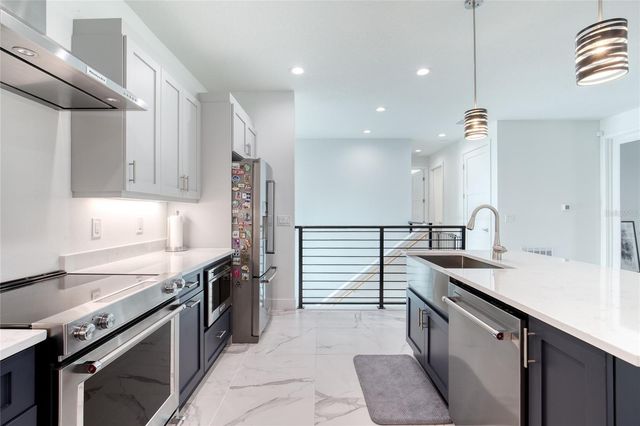 206 N HALIFAX AVENUE, Daytona Beach, FL 32118