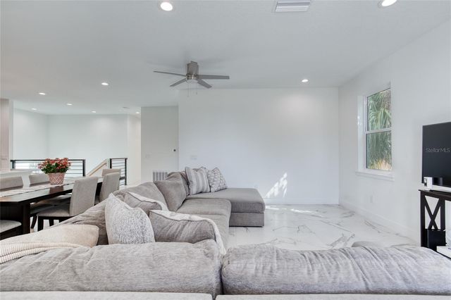 206 N HALIFAX AVENUE, Daytona Beach, FL 32118