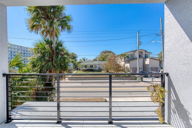 206 N HALIFAX AVENUE, Daytona Beach, FL 32118