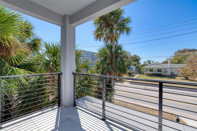 206 N HALIFAX AVENUE, Daytona Beach, FL 32118