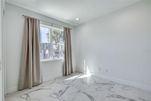 206 N HALIFAX AVENUE, Daytona Beach, FL 32118