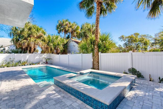 206 N HALIFAX AVENUE, Daytona Beach, FL 32118